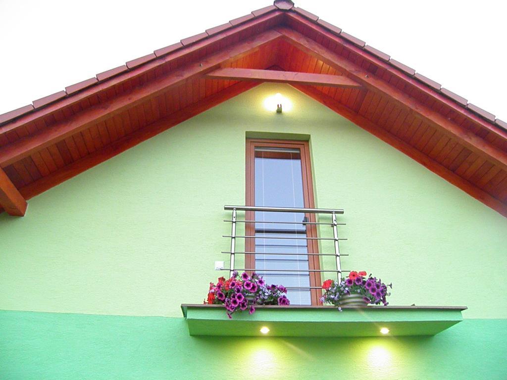 Green cottage Bešeňová Buitenkant foto
